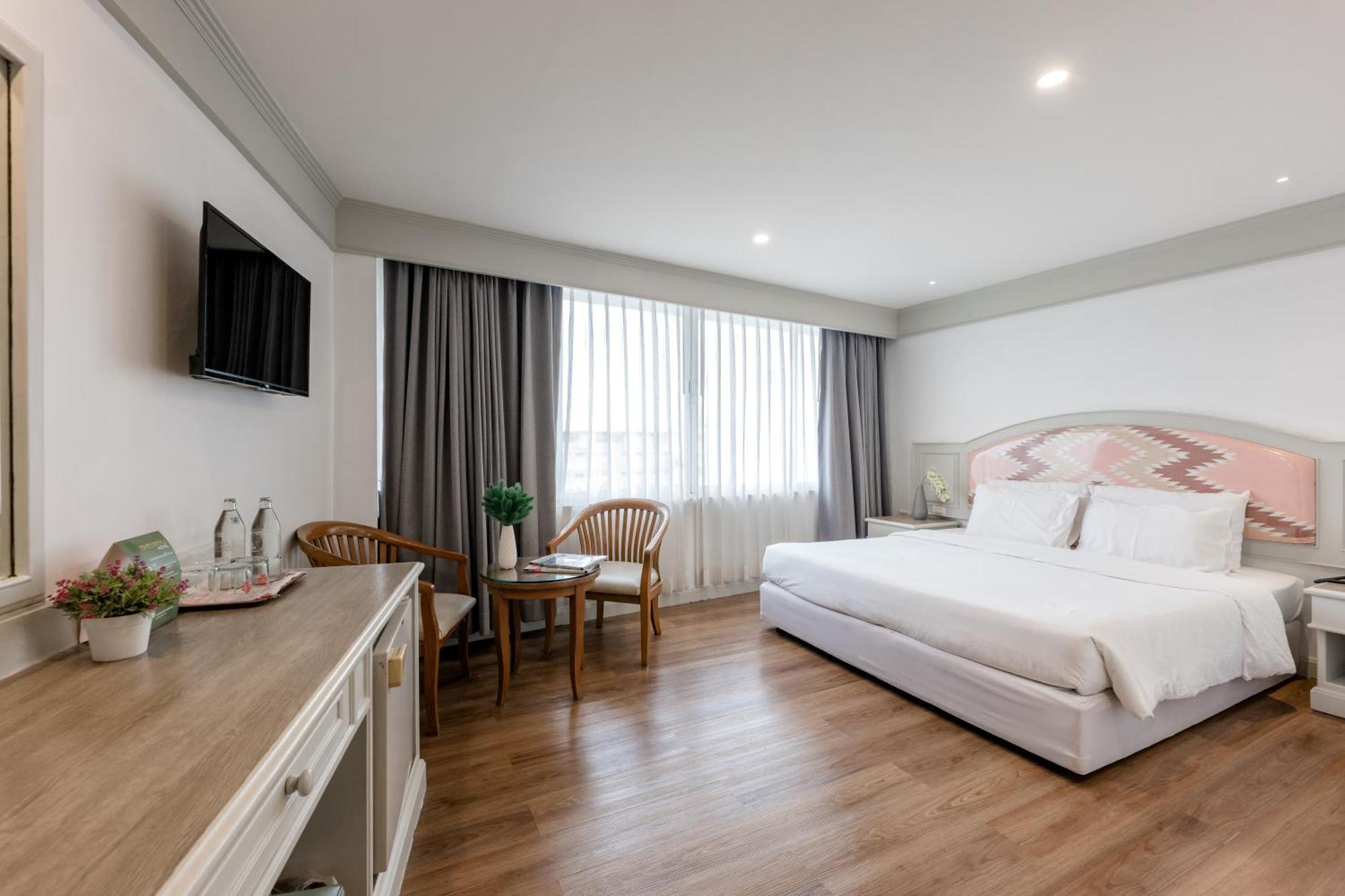 Dhevaraj Hotel Nan Zewnętrze zdjęcie