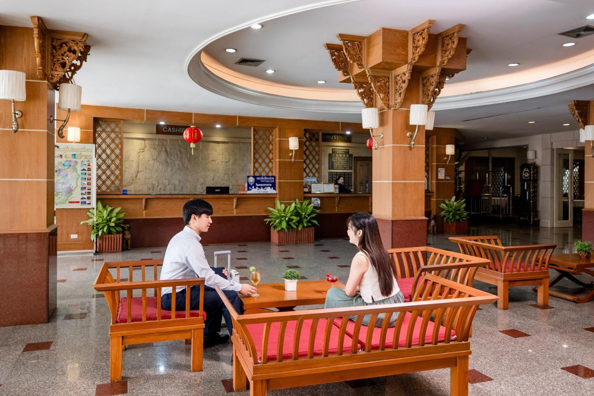 Dhevaraj Hotel Nan Zewnętrze zdjęcie